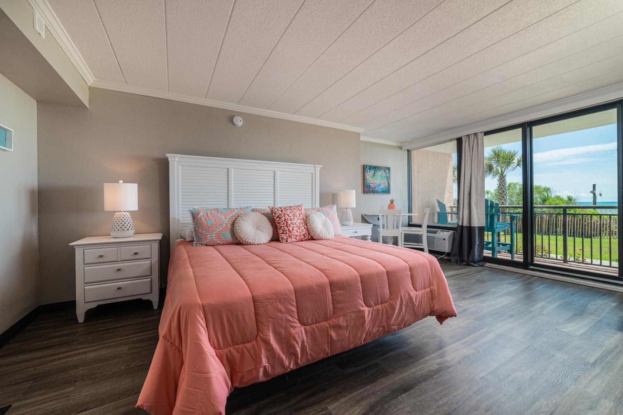 Ground Floor Ocean Front Studio - Caravelle Resort 124 Myrtle Beach Exterior foto