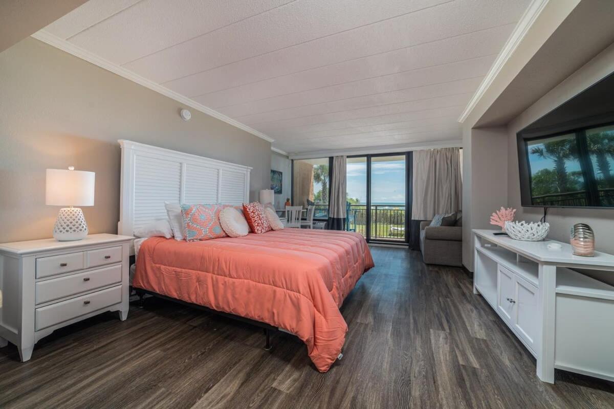 Ground Floor Ocean Front Studio - Caravelle Resort 124 Myrtle Beach Exterior foto