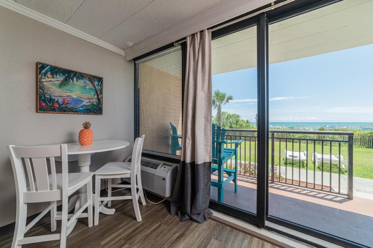 Ground Floor Ocean Front Studio - Caravelle Resort 124 Myrtle Beach Exterior foto